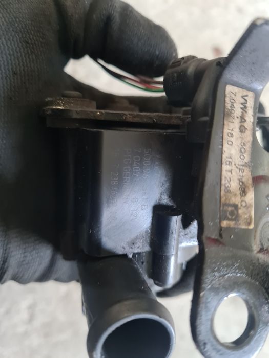 Pompa recirculare apa Passat B8 Tiguan Polo