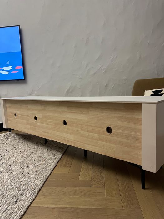 Тумба под телевизор