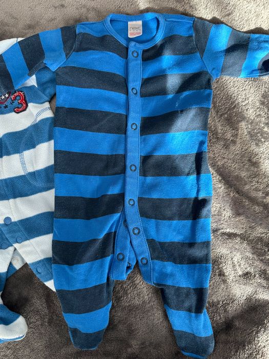 Vand set 6 body-uri Carter’s,Next. Pentru un băiat nou-născut. 50-60cm