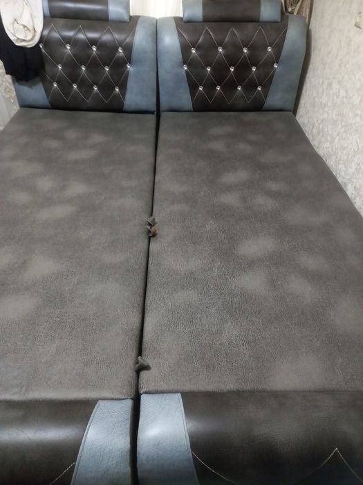 Divan sotiladi oladigonlar bormi