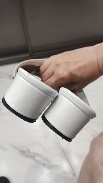 Шлепанцы кожаные 36 размер