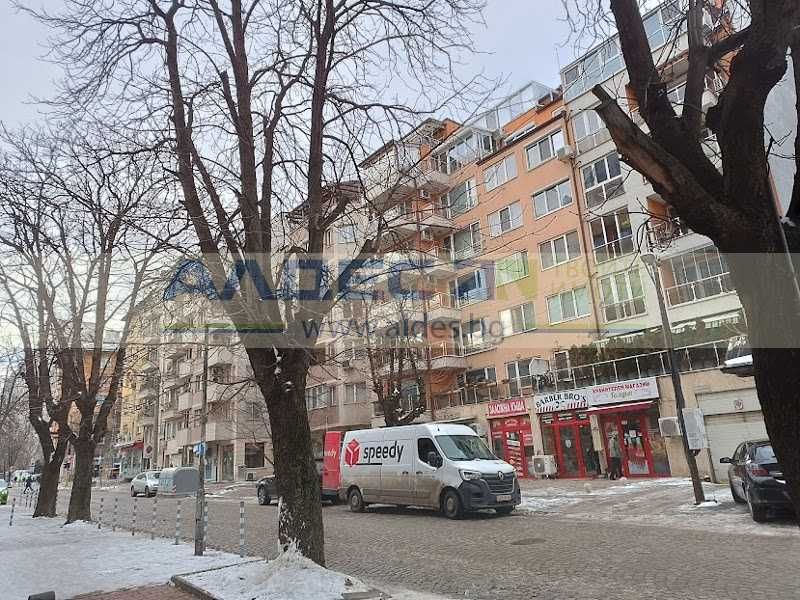 Продава се обзаведен 2-стаен до булр. Тодор Александров!