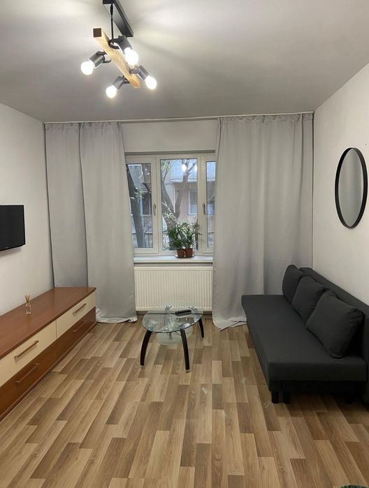 Garsoniera de închiriat Gorjului