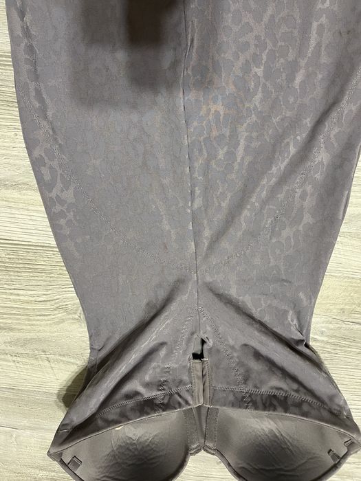 Busiera modelatoare s victoria S’ secret