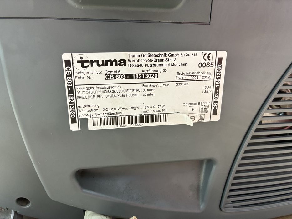 Продавам Truma Combi 6