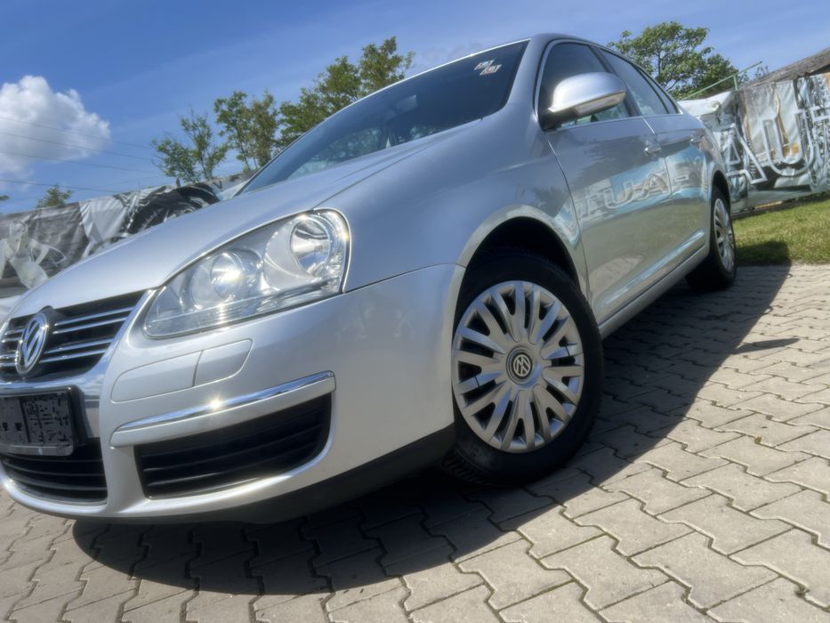 VOLKSWAGEN Jetta 2005 — imagine 2