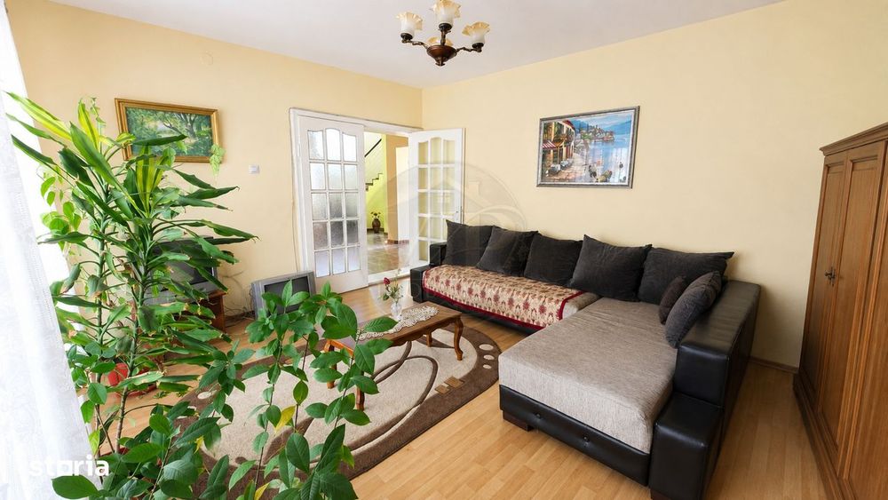 Casa individuala cu 5 camere,223 mp utili,522 mp teren,zona Centru