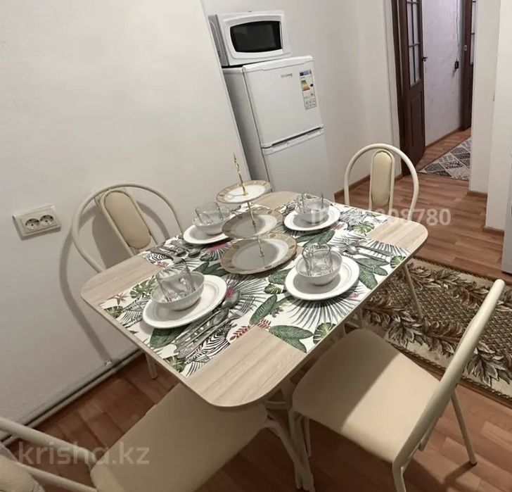 Продам мебель ,ковры ,стол,стулья