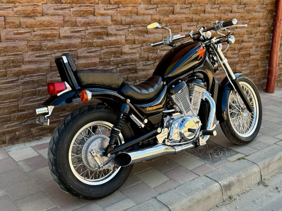 Suzuki Intruder VS 700