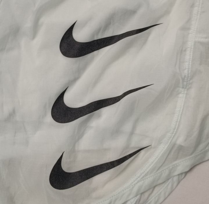 Nike DRI-FIT Run Division Tempo Luxe 2in1 Shorts оригинални гащета с клин 2в1 S Найк спорт шорти
