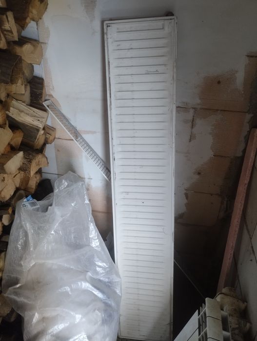 Vând două calorifere