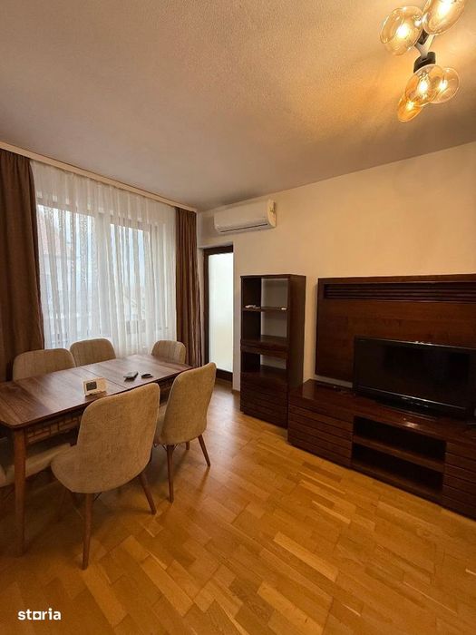 De vanzare Apartament 4 camere cu scara interioara zona Cetate-Piata.