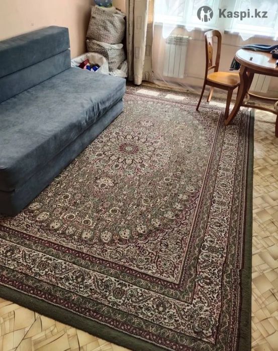 Продам ковер в отличном состоянии