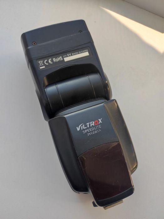 Продам фотовспышку