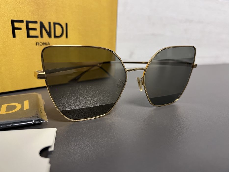 Слънчеви очила Fendi