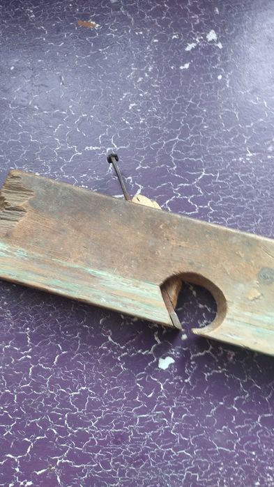 Дърводелски рендета стари и метални шишове и куки