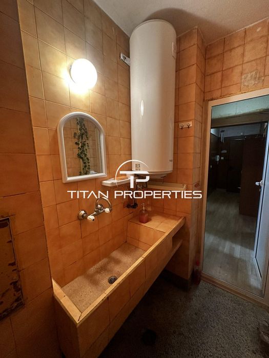 Дава се под наем Тристаен апартамент в Бургас, Изгрев - 80 кв.м за 408 € - Снимка #9