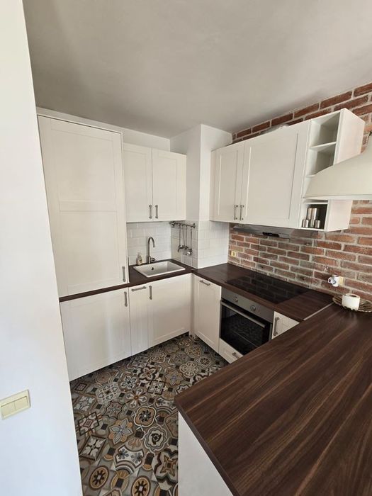 Продава се Двустаен апартамент в София, Център - 70 кв.м за 2113 €/кв.м - Снимка #2