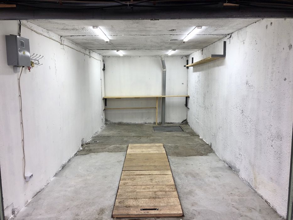 Гараж под склад машину 25кв аренда