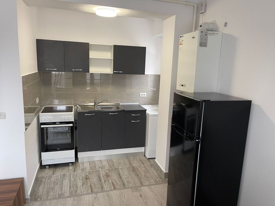 Închiriez garsonieră