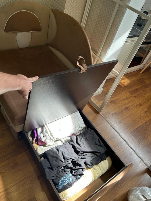 Продам уголок б/у