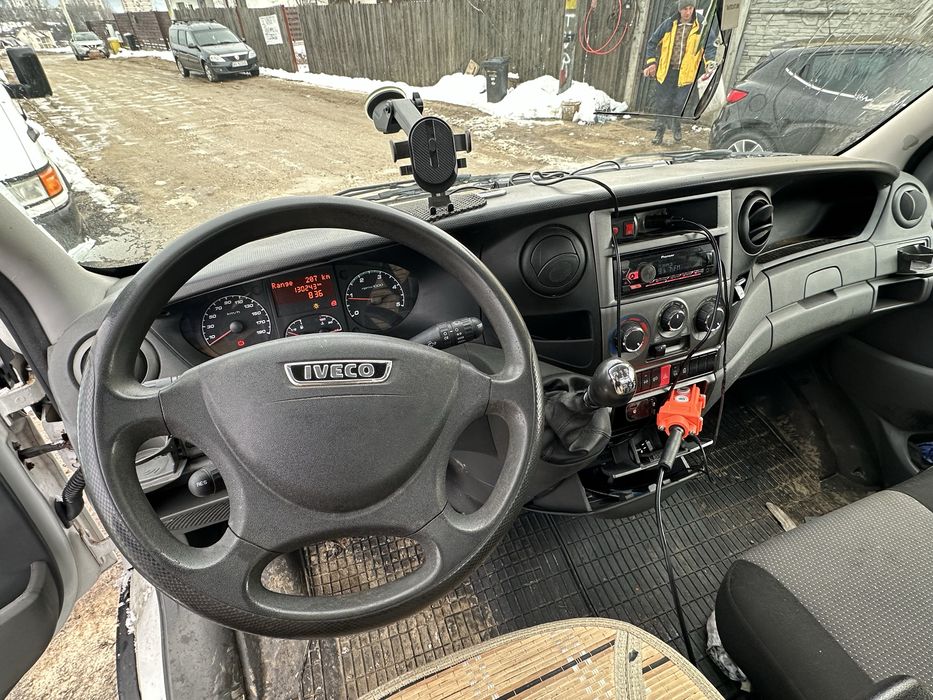 Vand Iveco Daily motor 2300 cmc anul 2014 basculabil