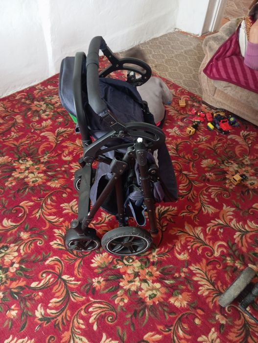 Продам коляску б/у