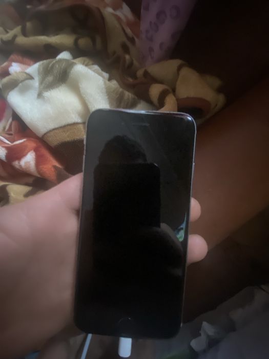 Vand iphone 6s in stare buna