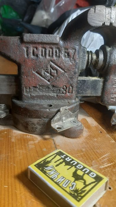 Тиски советские. Крепкие. Оригинал.