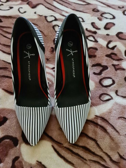 Pantofi stiletto marimea 38