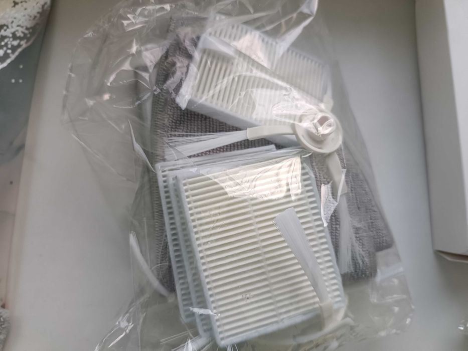 Продам запчасти от робота пылесоса