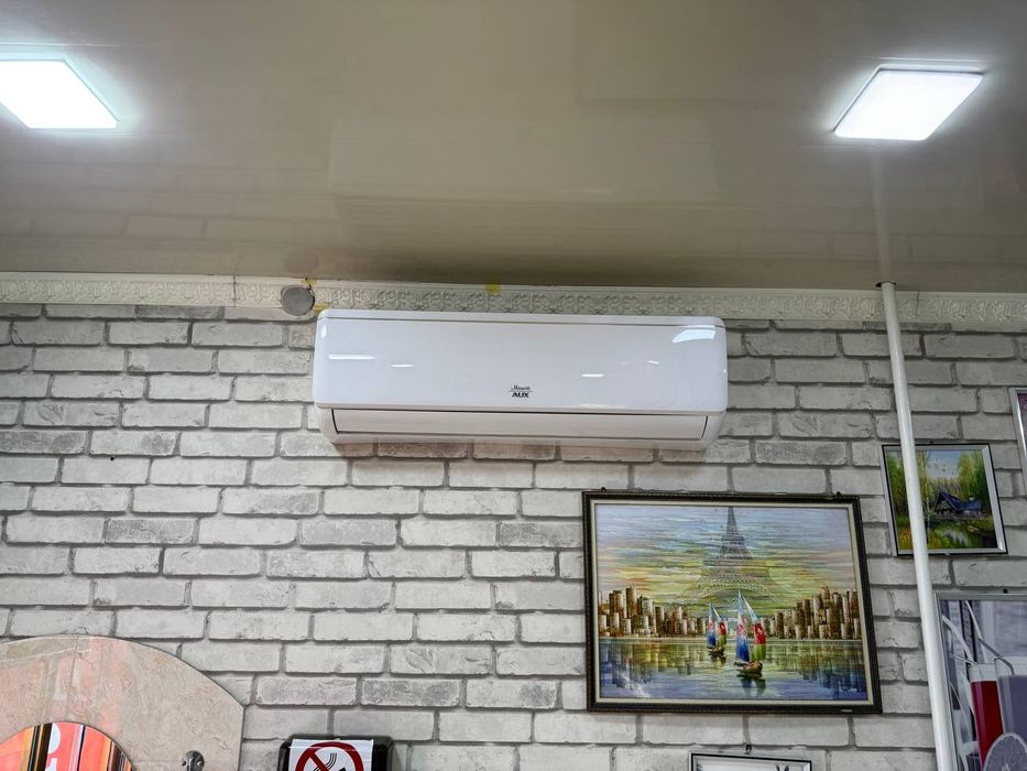 Кондиционерлар  оддий инжектор эмас сотилади 12,18,24 талик срочно.б,у