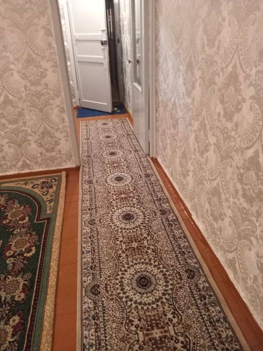 Продается 2-х комнатная квартира Чирчик (Октябрь)