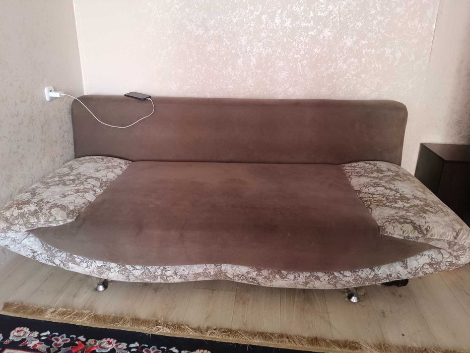 Ұсталған диван сатылады