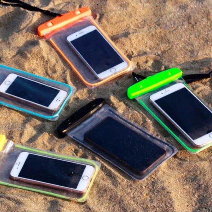 Carcasa protectie telefon apa si nisip 17,8x 10,8 cm Noi ambalate