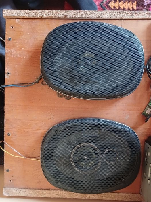 kenwood 718. pioneer uslitel 760w 4 kanalli