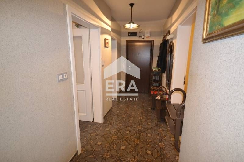 Продава се Тристаен апартамент в Хасково, Овчарски - 120 кв.м за 502 €/кв.м - Снимка #5