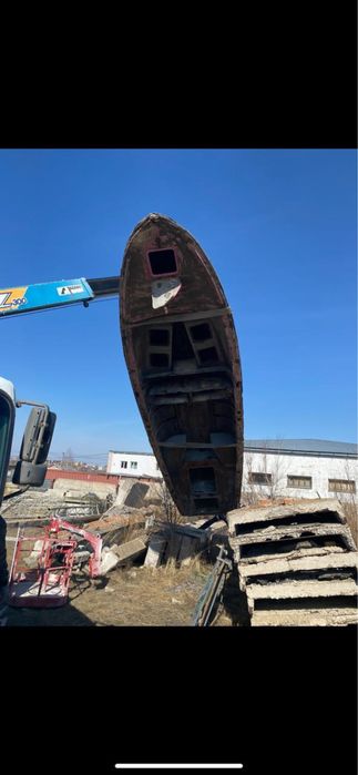 Продам лодку звоните