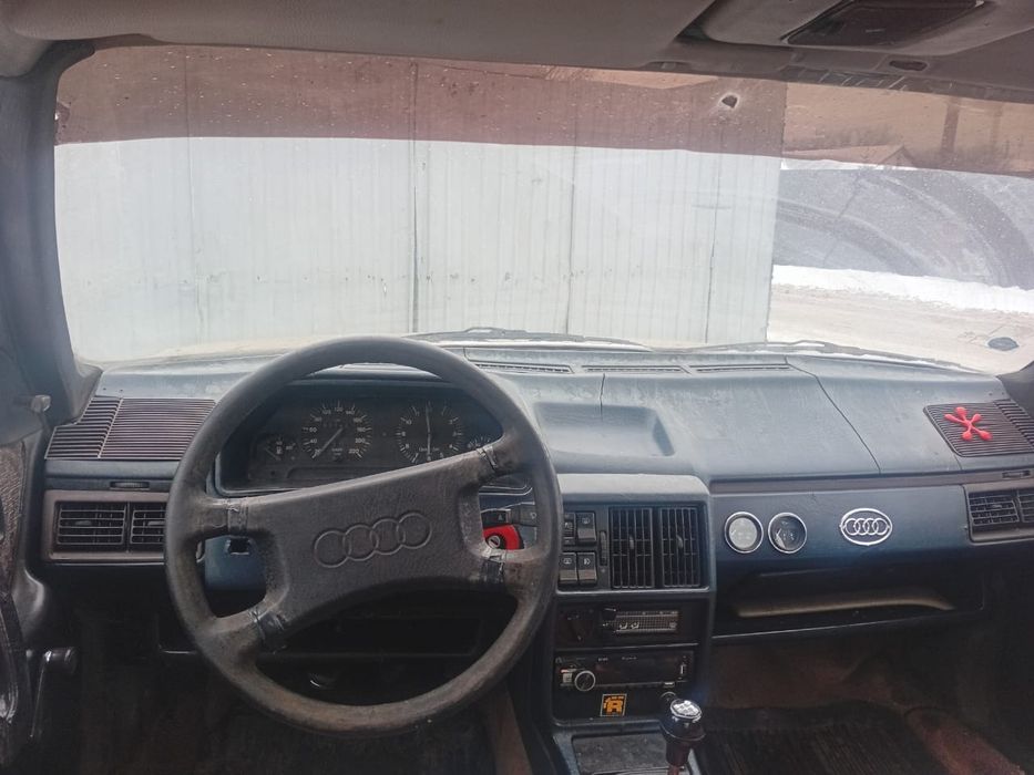 Продам машину ауди 100