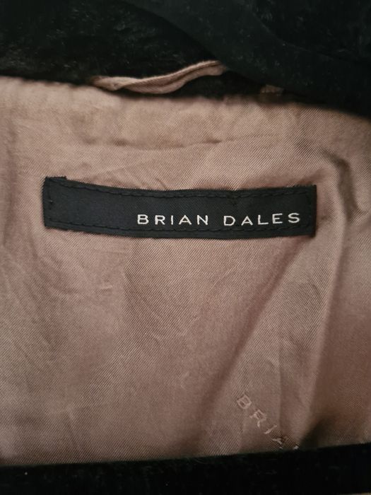 Vesta blana  Brian Dales m-l