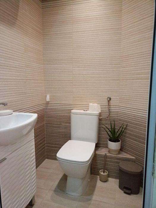 Дава се под наем Тристаен апартамент в Бургас, Лазур - 65 кв.м за 714 € - Снимка #7