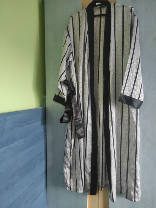 Halate de baie pentru bărbați, mărimi diferite, modele diferite, culor