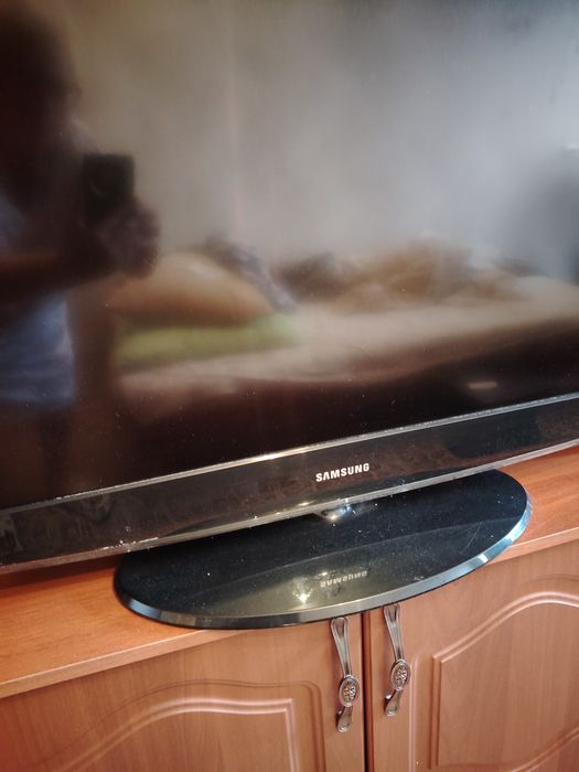 Продам нерабочий самсунг телевизор