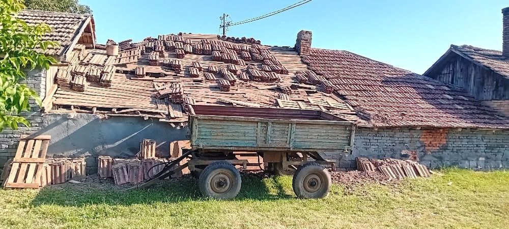 Мебели за обзавеждане