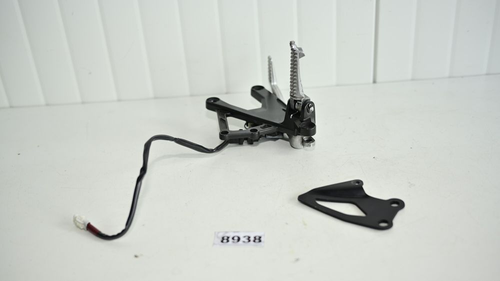 Yamaha YZF R1M R1 2015 2019 Suport scarita dreapta cu pedala de frana