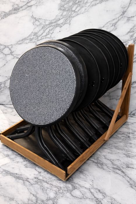 Scaune inox / scaunele lemn / mese