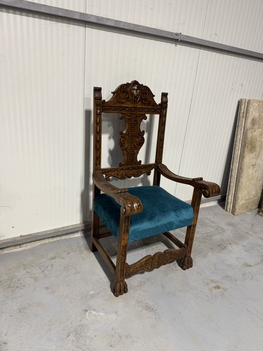 Fotoliu deosebit din lemn masiv, reconditionat