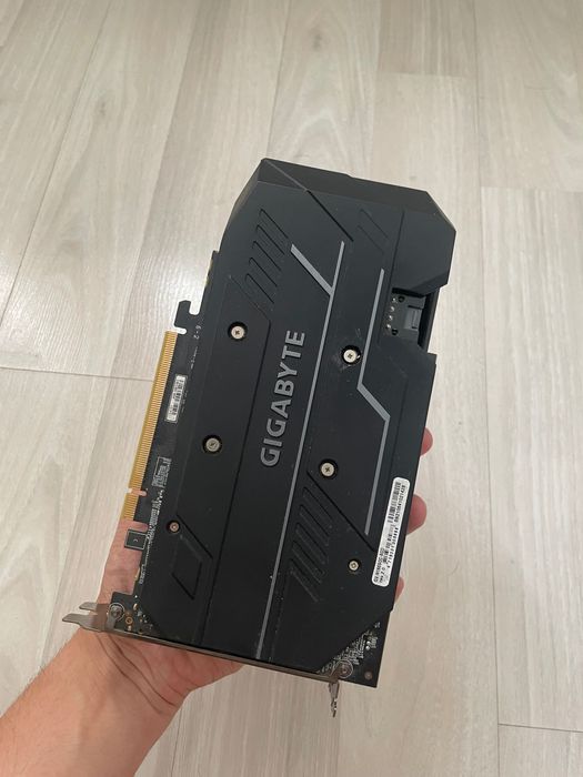 Продам видеокарту 1660 супер 1660 super
