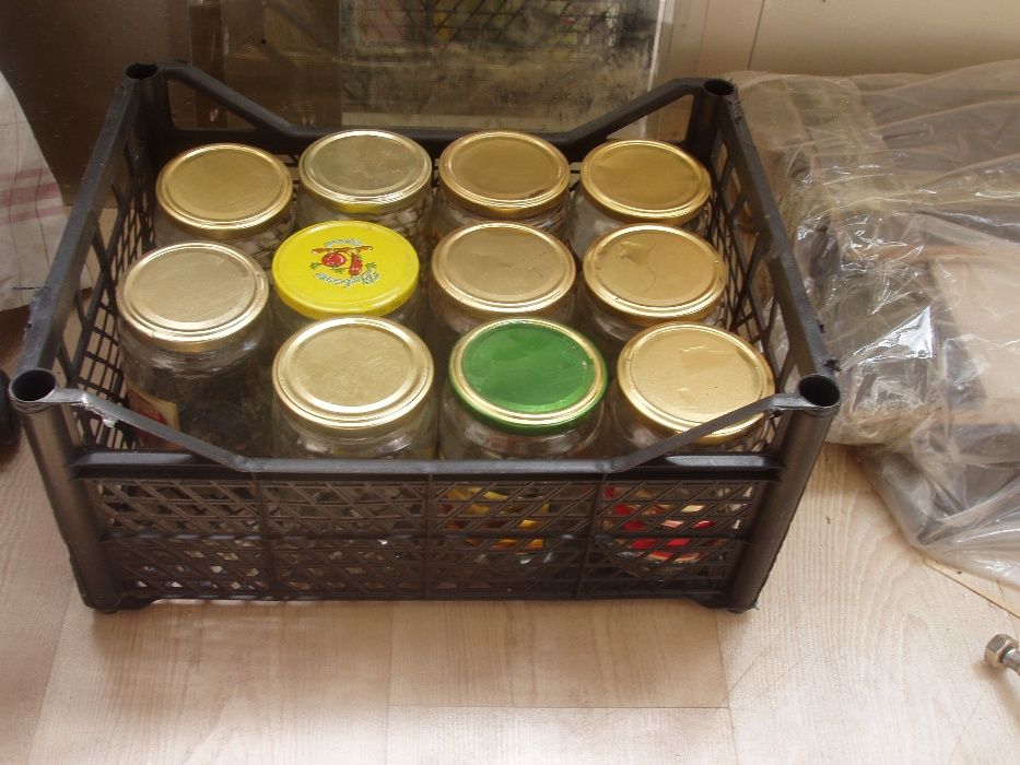 Буркани -720 мл ,370, -800, -680,-1,7л, с капачки и без