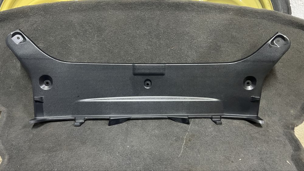 Пластик Багажника Камри 50